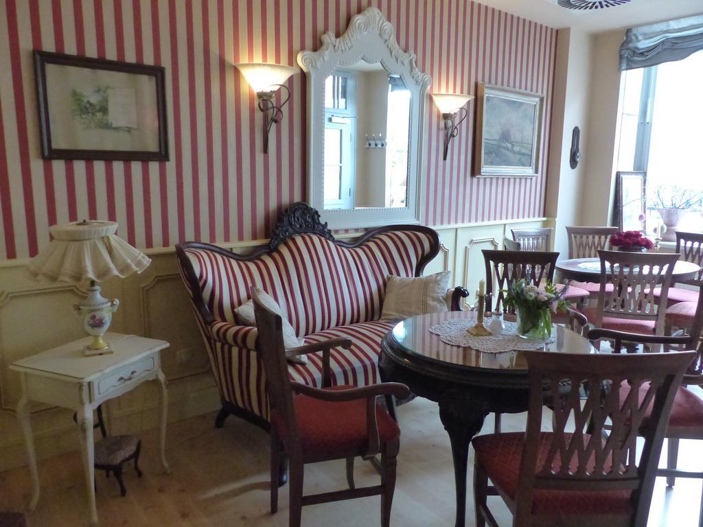 Cafe 28 & Pension Am Markt Wißmar Εξωτερικό φωτογραφία